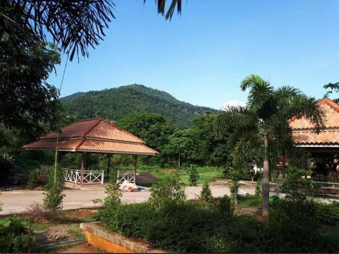 Erawan Guesthouse 巴色 外观 照片