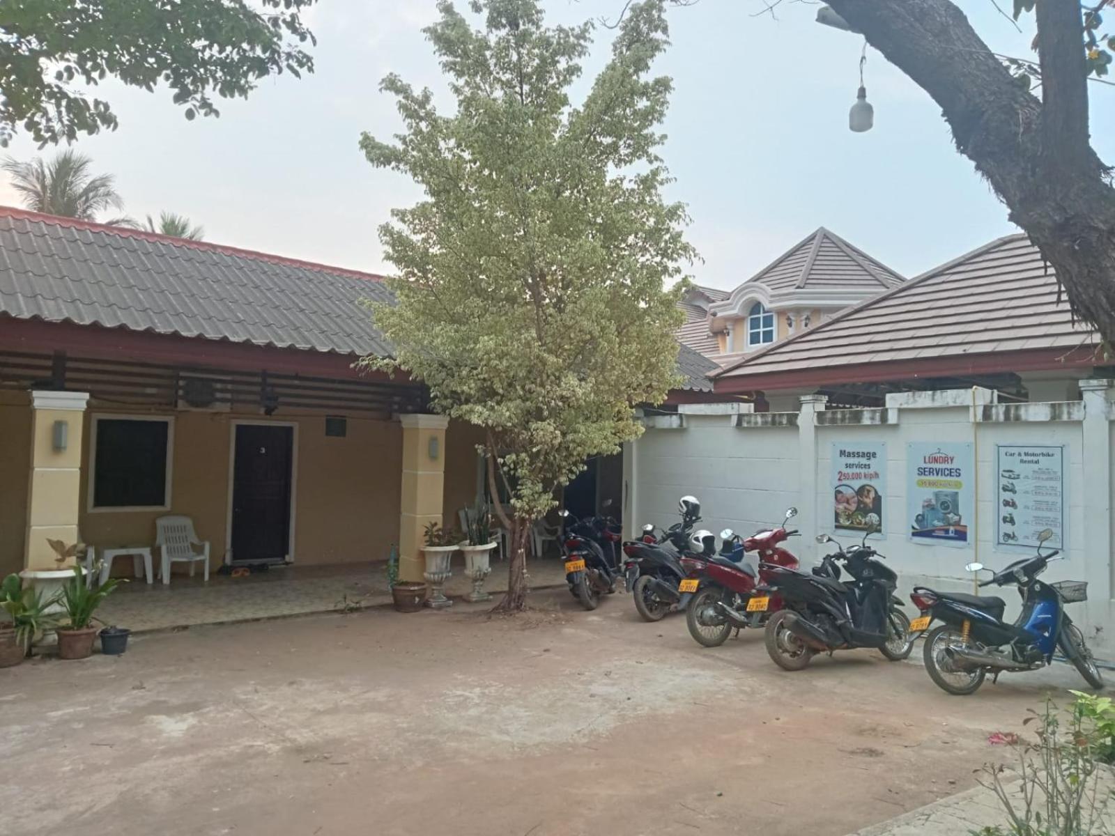 Erawan Guesthouse 巴色 外观 照片